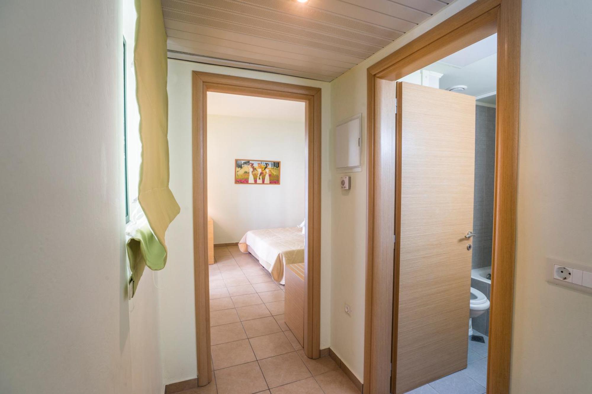 Athina Beach Hotel Като-Даратсо Номер фото